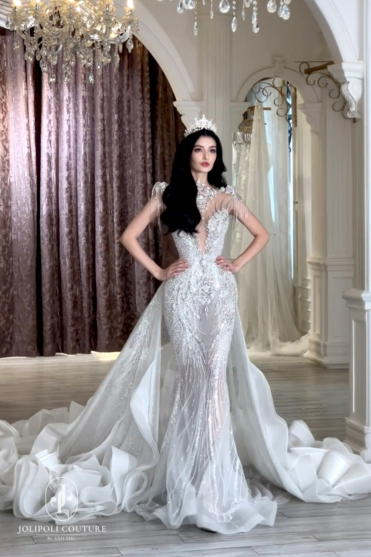 Bridal Collections & Designs: The Art of Creating Timeless Elegance for the Modern Bride